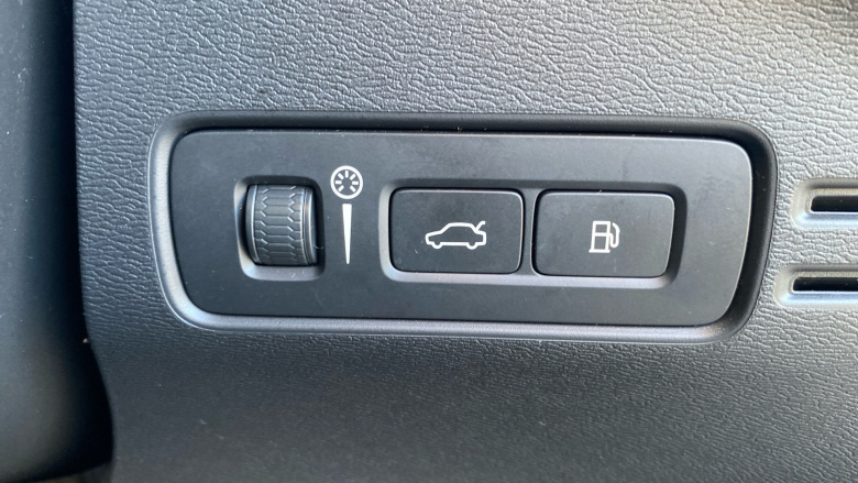 Volvo Xc40 1.5 T5 Recharge PHEV Ultimate Dark 5dr Auto Estate